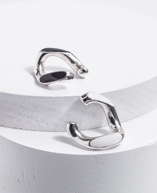 AMP JAPAN / Link Ear Cuff -BLACK&WHITE-