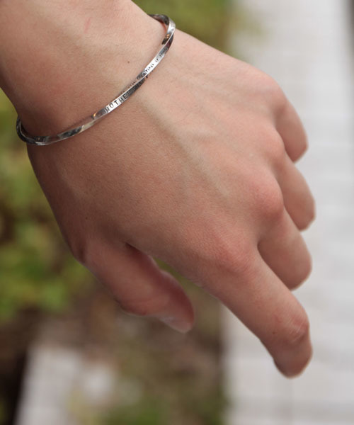 Stamped & Twisted Bangle -Thin- 